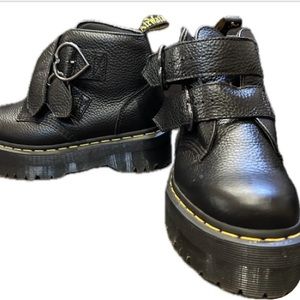 Doc Martens black size 7 US